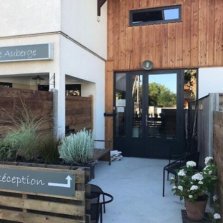 Hotel La Petite Auberge Арес Экстерьер фото