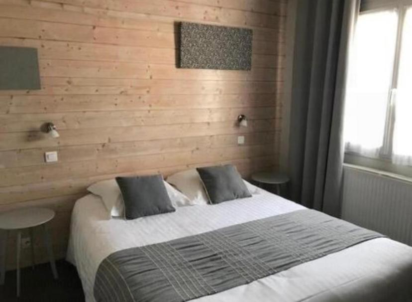 Hotel La Petite Auberge Арес Экстерьер фото