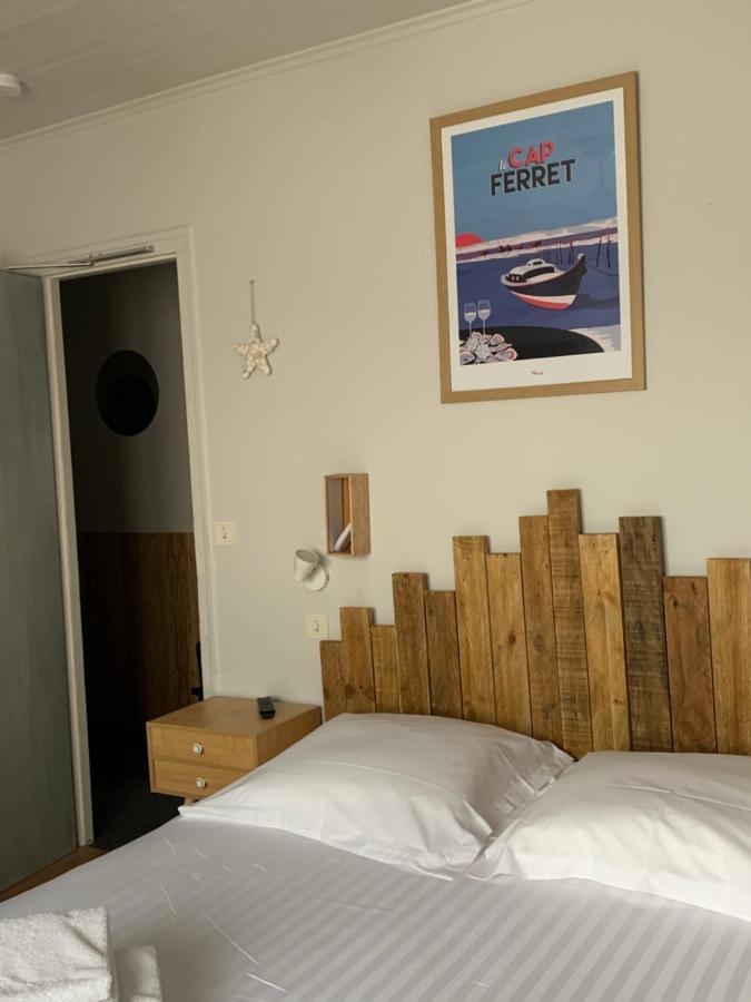 Hotel La Petite Auberge Арес Экстерьер фото
